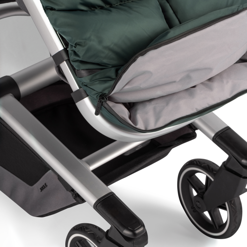 Zip on the bottom for the perfect breeze